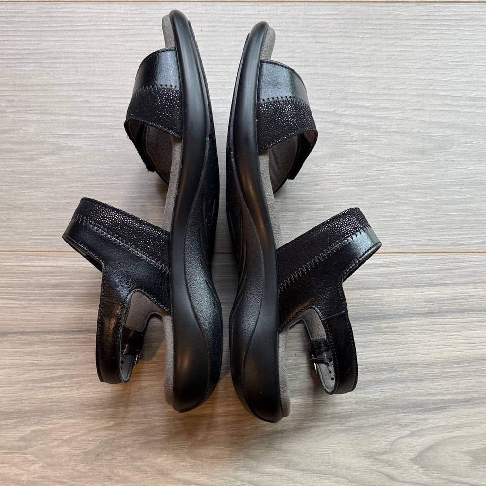 SAS Women's Nudu Black Embellished Strap Sandals Size 7 - Picture 5 of 6